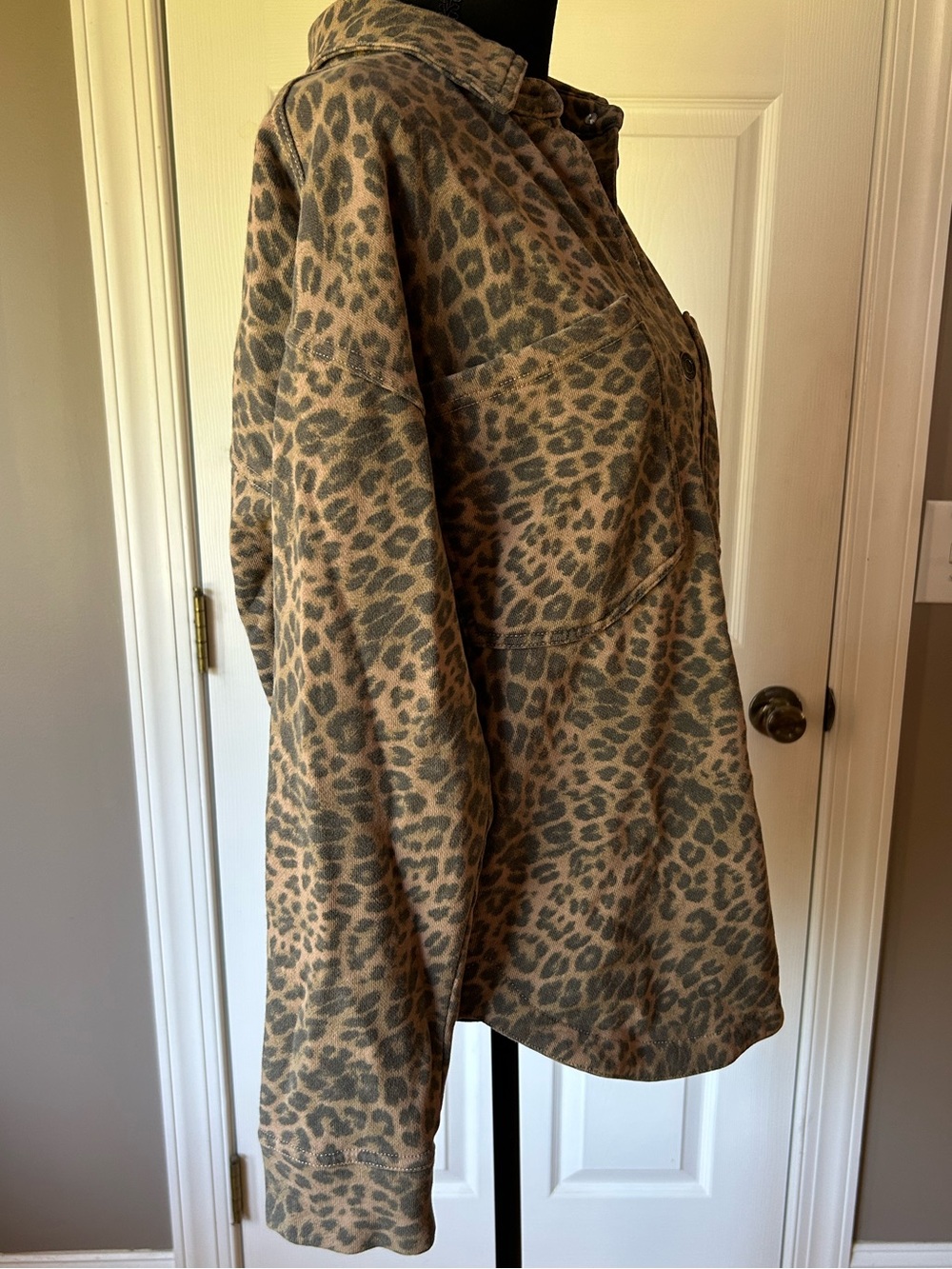 Z SUPPLY
All Day Leopard Jacket - Picture 8 of 10